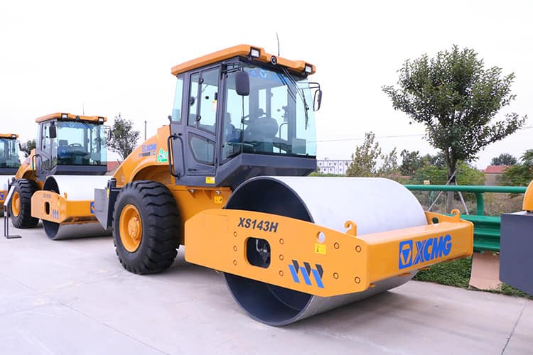 XCMG Official 14 ton hydraulic compactor XS143H single drum vibratory road rollers compactor price